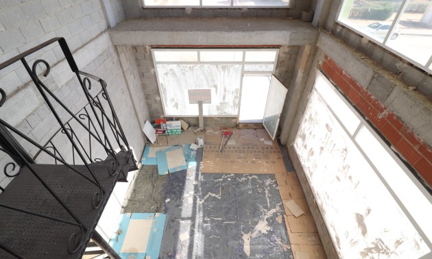 Resale - Commercial - Benimar