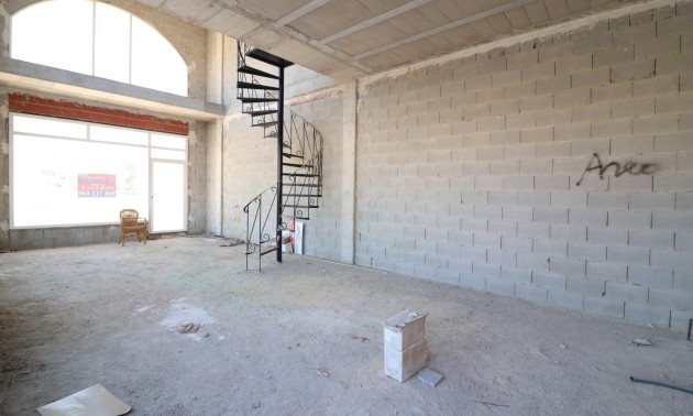 Resale - Commercial - Benimar
