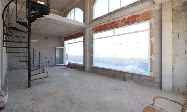 Resale - Commercial - Benimar