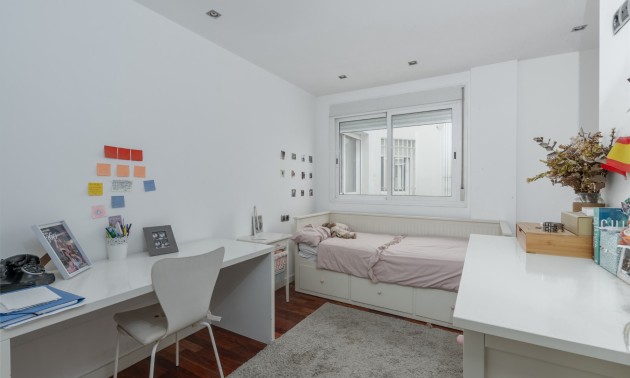 Herverkoop - Apartment - Alicante - Center