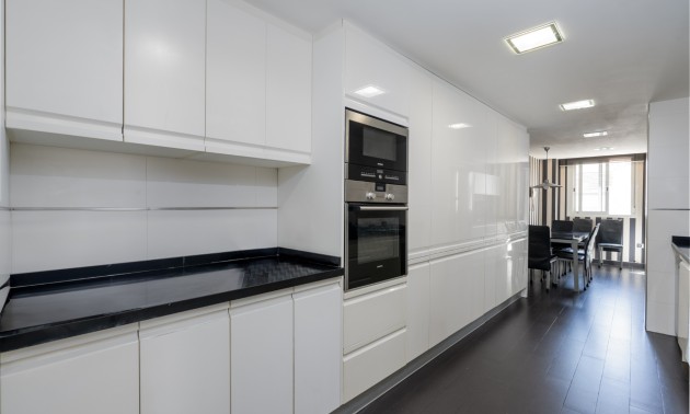 Herverkoop - Apartment - Alicante - Center