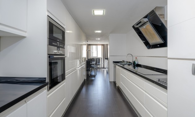 Herverkoop - Apartment - Alicante - Center