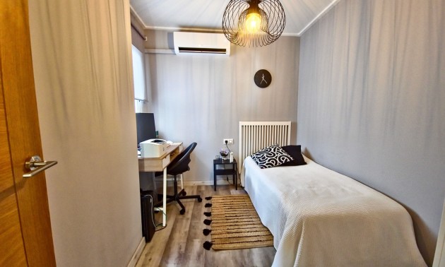Herverkoop - Herenhuis - Torrevieja - Los Balcones