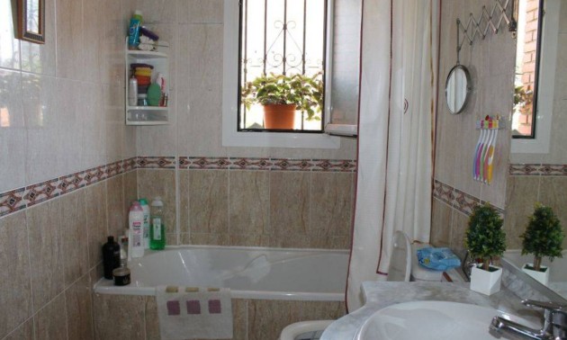 Herverkoop - Villa - Benidorm - Poniente