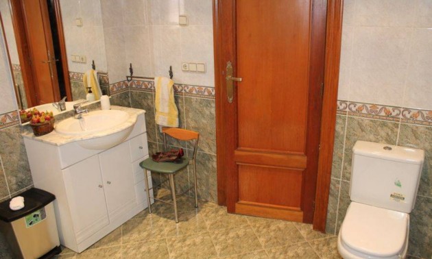 Herverkoop - Villa - Benidorm - Poniente