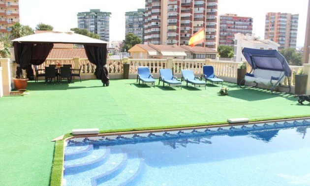 Herverkoop - Villa - Benidorm - Poniente