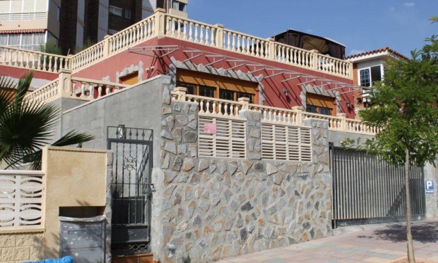 Herverkoop - Villa - Benidorm - Poniente