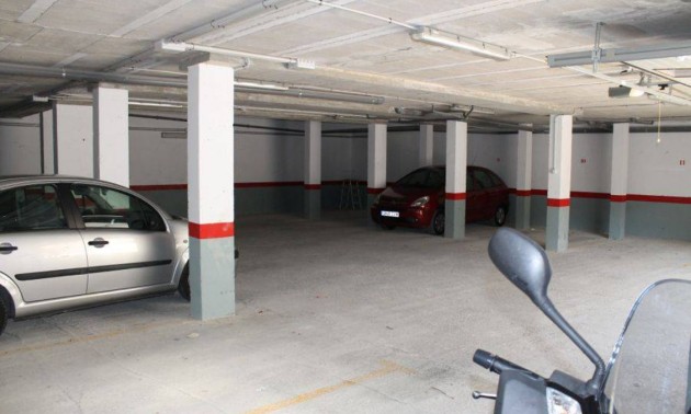 Herverkoop - Villa - Benidorm - Poniente