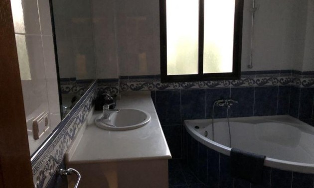 Resale - Villa - Benidorm - Poniente