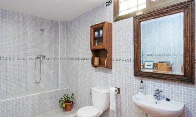 Resale - Villa - Benidorm - Poniente