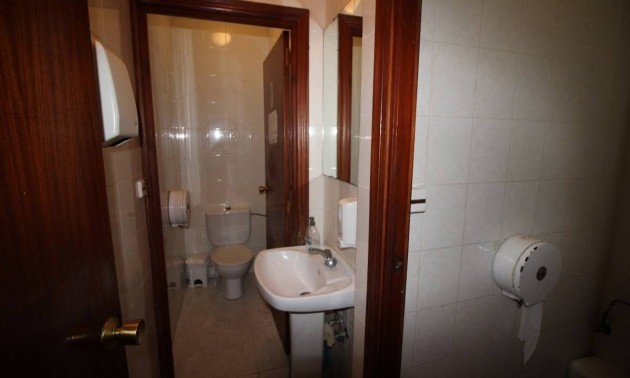 Resale - Commercial - Benidorm - Colonia Madrid