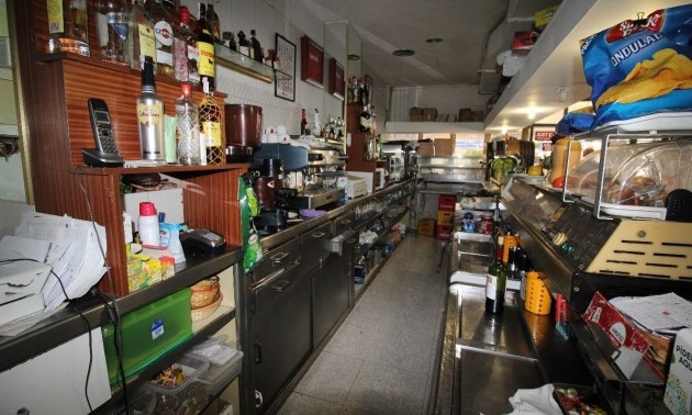 Resale - Commercial - Benidorm - Colonia Madrid