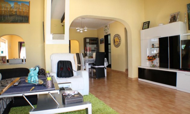 Herverkoop - Villa - Alfas del Pí - Urbanizaciones