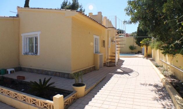 Herverkoop - Villa - Alfas del Pí - Urbanizaciones