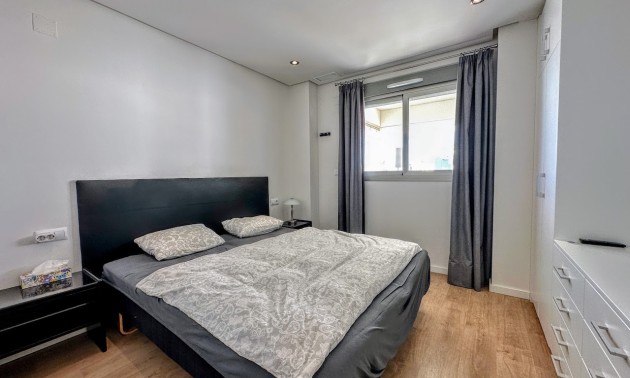 Herverkoop - Apartment - Orihuela Costa - La Zenia