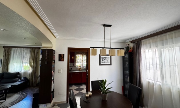 Herverkoop - Villa - Orihuela Costa - Los Altos
