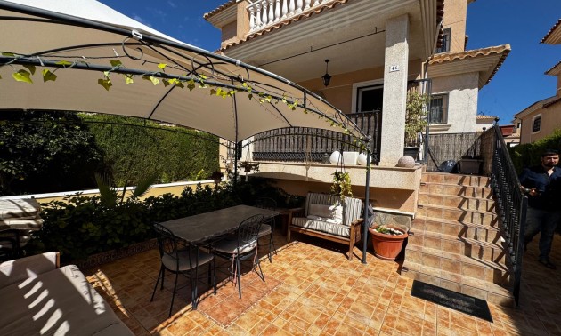 Herverkoop - Villa - Orihuela Costa - Los Altos