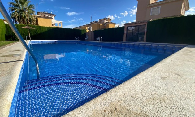 Herverkoop - Villa - Orihuela Costa - Los Altos