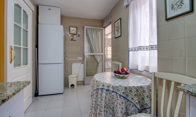 Herverkoop - Apartment - Torrevieja - Playa del Cura