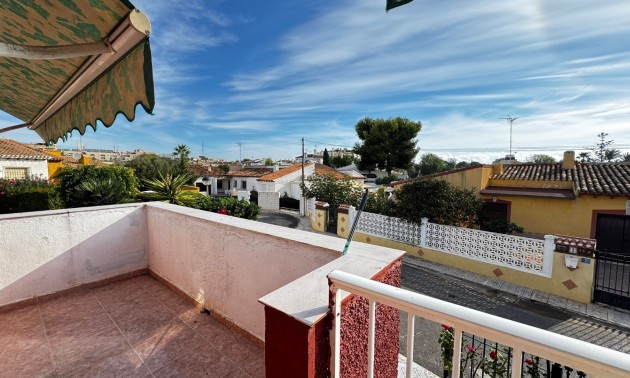 Herverkoop - Villa - Torrevieja - Punta Prima