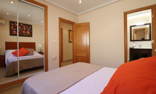 Herverkoop - Villa - La Marina - La Escuera