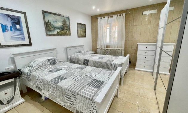 Resale - Villa - Guardamar del Segura