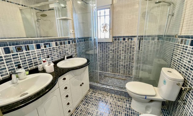 Resale - Villa - Guardamar del Segura