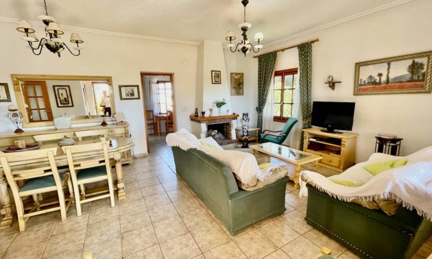 Resale - Country House - Daya Vieja