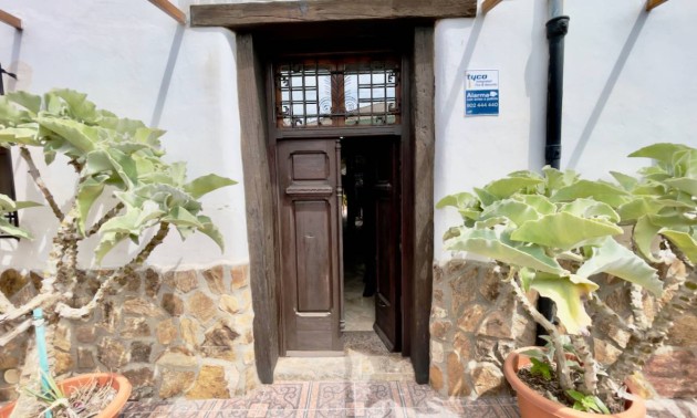 Herverkoop - Country House - Orihuela