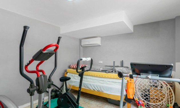 Resale - Villa - Benijofar