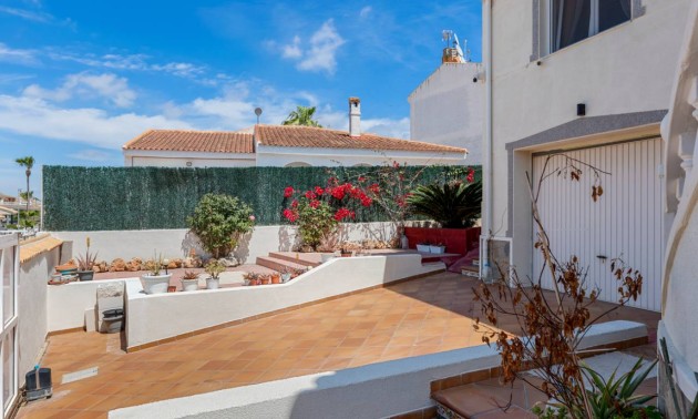 Resale - Villa - Benijofar
