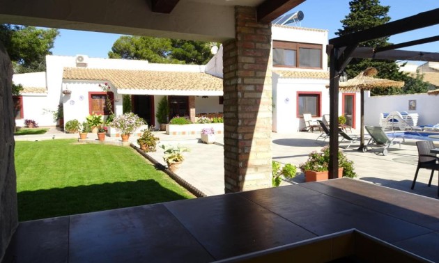 Herverkoop - Villa - Orihuela Costa - Lomas De Cabo Roig