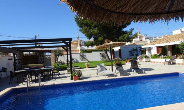 Herverkoop - Villa - Orihuela Costa - Lomas De Cabo Roig