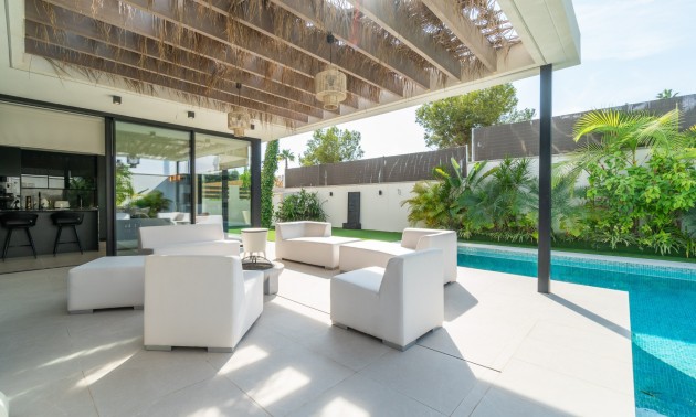 Herverkoop - Villa - Torrevieja - Los Balcones