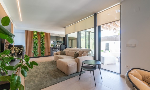 Herverkoop - Villa - Torrevieja - Los Balcones