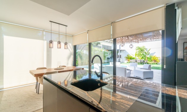 Herverkoop - Villa - Torrevieja - Los Balcones