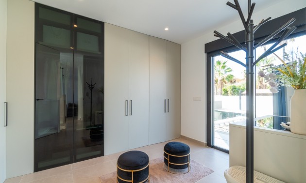 Herverkoop - Villa - Torrevieja - Los Balcones