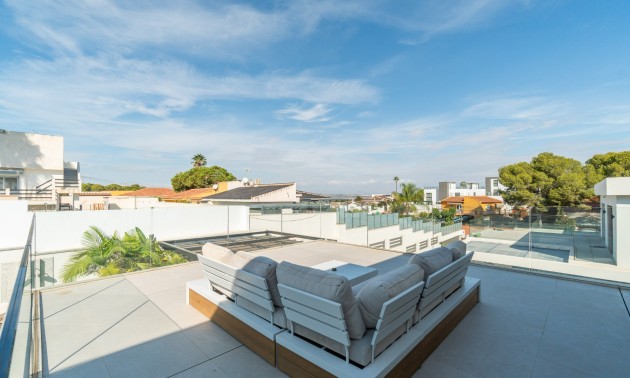 Herverkoop - Villa - Torrevieja - Los Balcones