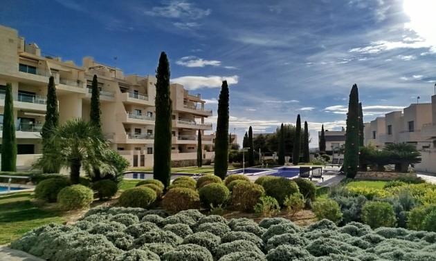 Herverkoop - Villa - Orihuela Costa - Los Dolses