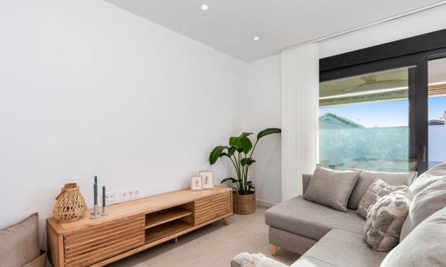 Resale - Villa - Torrevieja - El Chaparral
