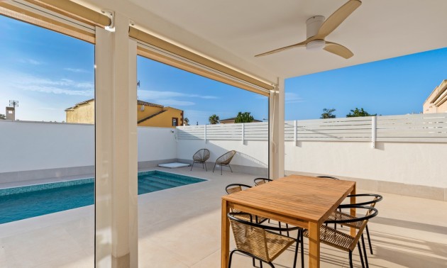 Resale - Villa - Torrevieja - El Chaparral