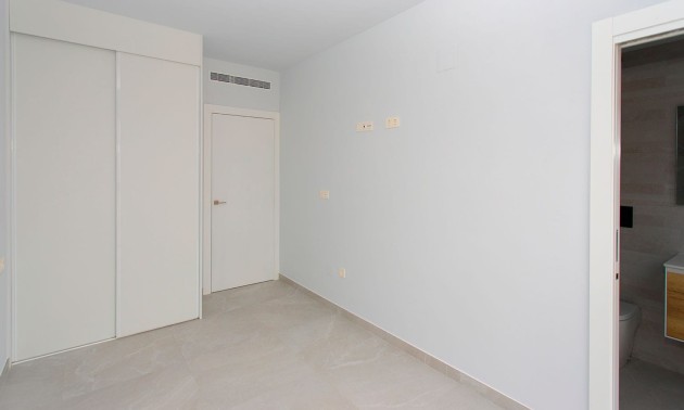 Herverkoop - Apartment - Torrevieja - Playa del Cura