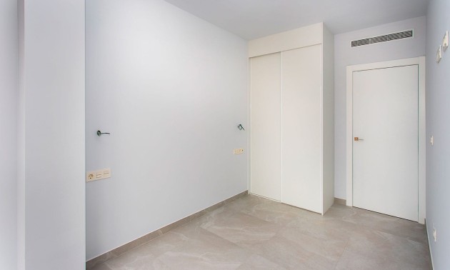 Herverkoop - Apartment - Torrevieja - Playa del Cura