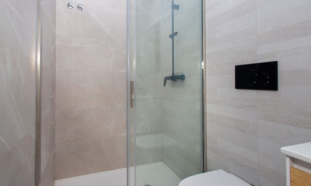 Herverkoop - Apartment - Torrevieja - Playa del Cura