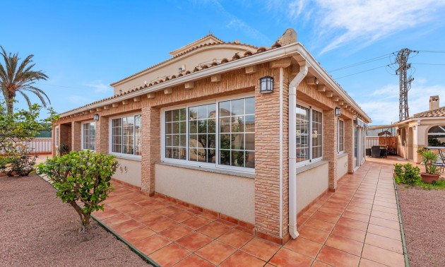 Herverkoop - Villa - Torrevieja