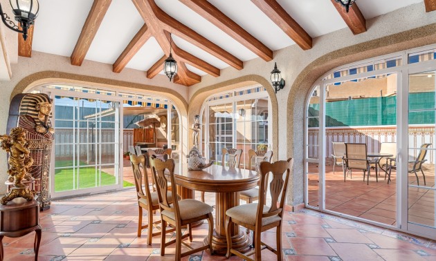 Herverkoop - Villa - Torrevieja