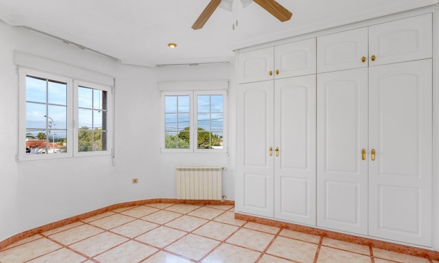Herverkoop - Villa - Torrevieja