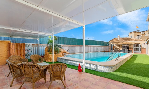 Herverkoop - Villa - Torrevieja
