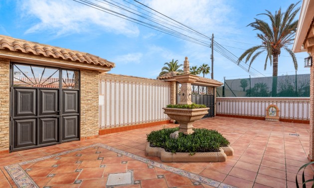 Herverkoop - Villa - Torrevieja