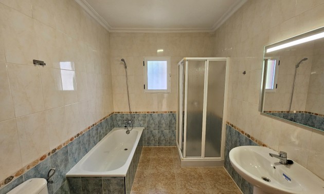 Resale - Villa - Algorfa - Montemar